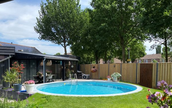 unipool zwembaden rond