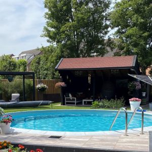 unipool zwembaden rond